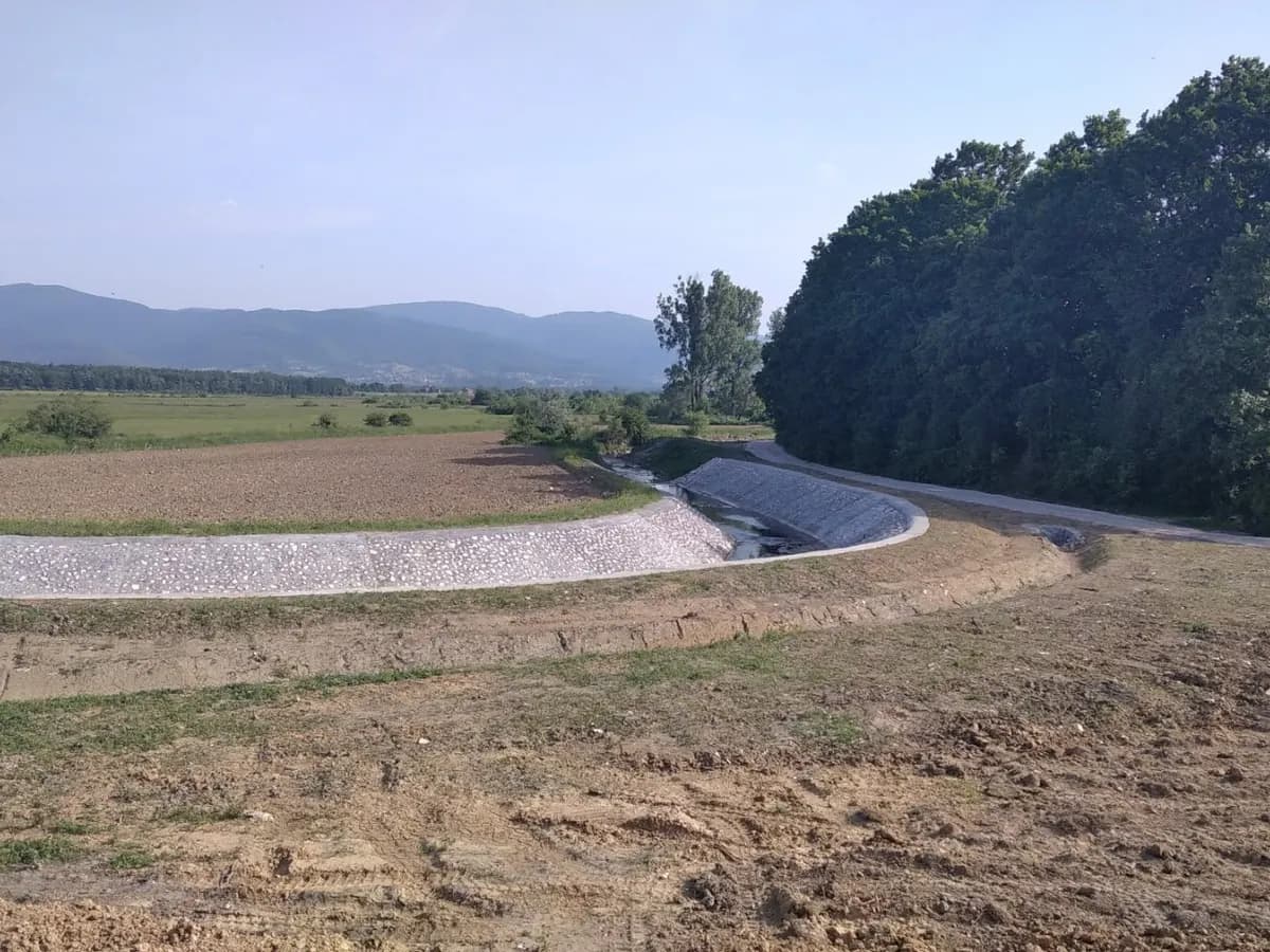 Izgradnja obaloutvrde